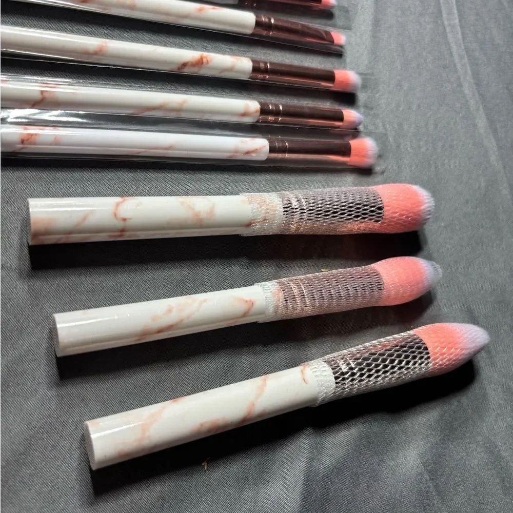 New 15-Piece Marble Handle Makeup Brush Set in Pink and Rose Gold